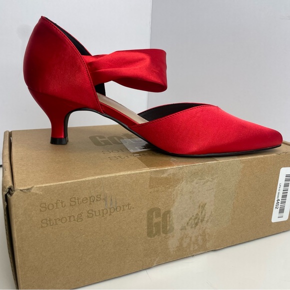 Gotsoft Shoes - Elegant Red Satin Women's Heels Satin Pointed Toe NIB 9.5